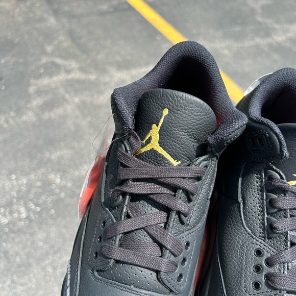 Air Jordan 3 x J Balvin Rio - Picture 5 of 9